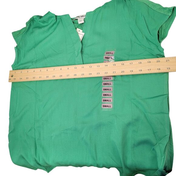 Nine West Women's Cap Sleeve V-Neck Fashion Top Green Spruce Small - Picture 9 of 10